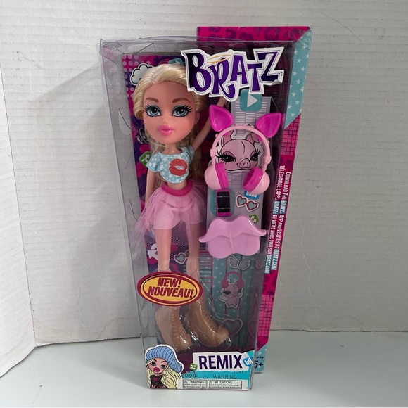 NEW Remix Cloe Bratz Doll Music Fashion MGA 2015 Pig Ear Headphones - Picture 1 of 13